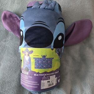 NWT Disney Stitch Silk Touch Hooded Throw